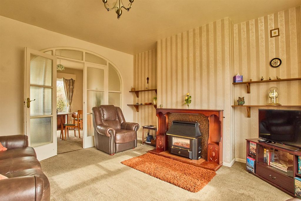 Property photo 2 of 14 Brockhurst Avenue, Bb 13.Jpg