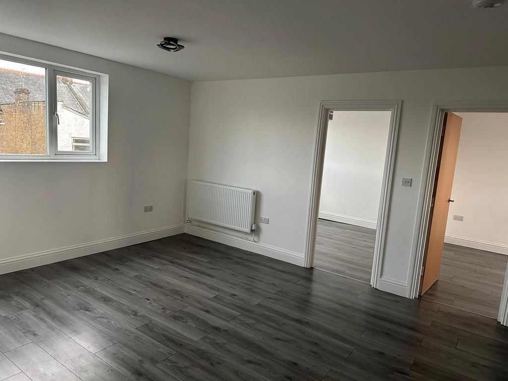 Property photo 3 of 6 Living Room