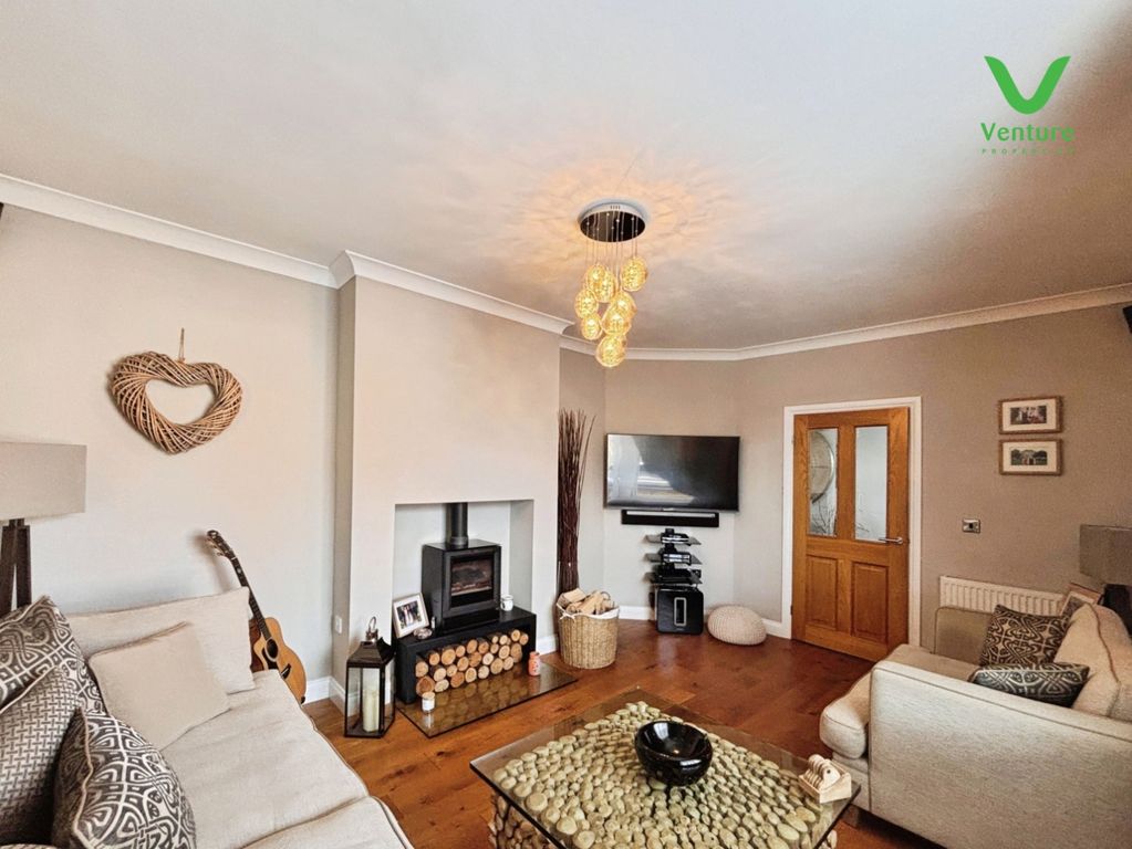 Property photo 3 of 22 Pbox-Img.Jpeg