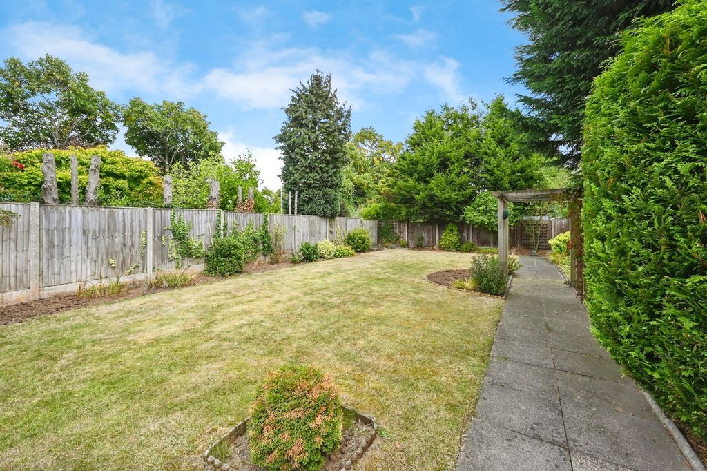 Property photo 2 of 17 Rear Garden