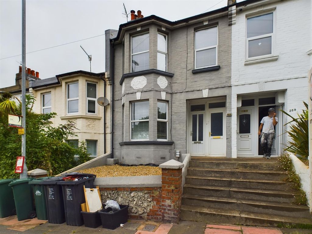 Property photo 1 of 9 Cam02534G0-Pr0025-Still010.Jpg