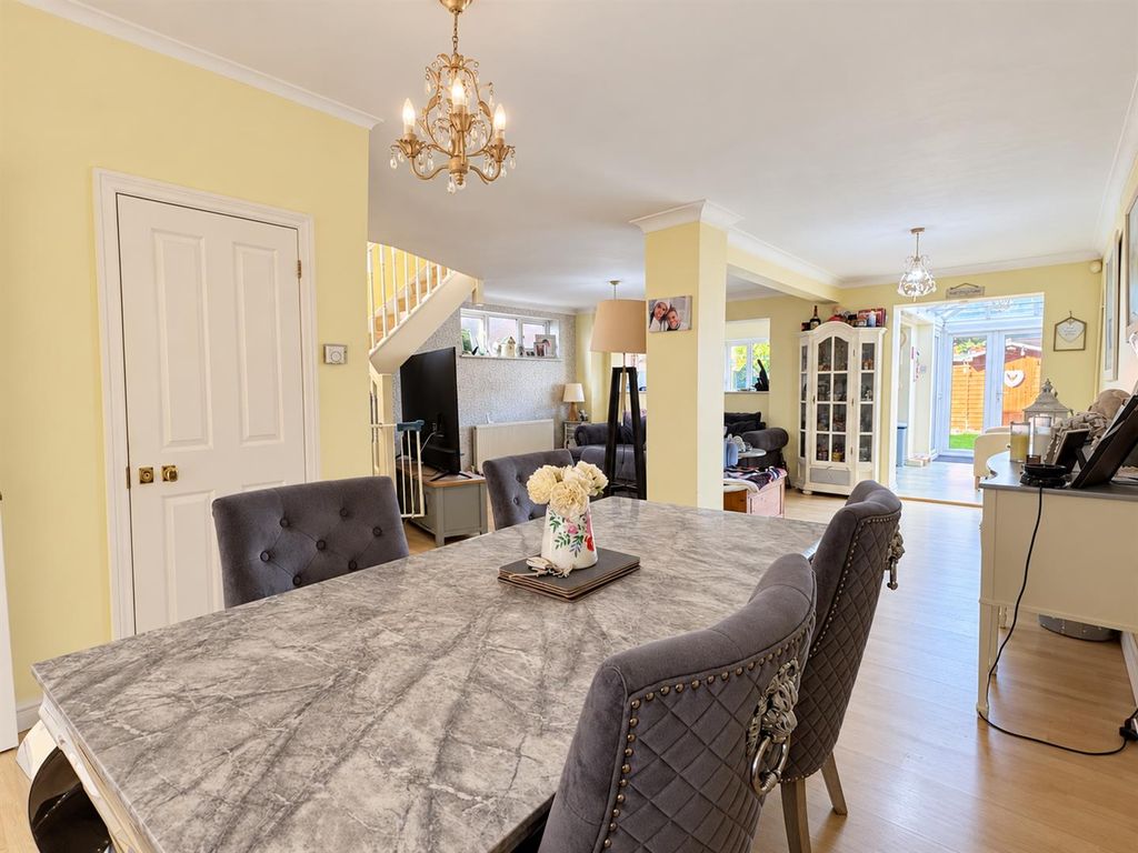 Property photo 2 of 29 2658.Png