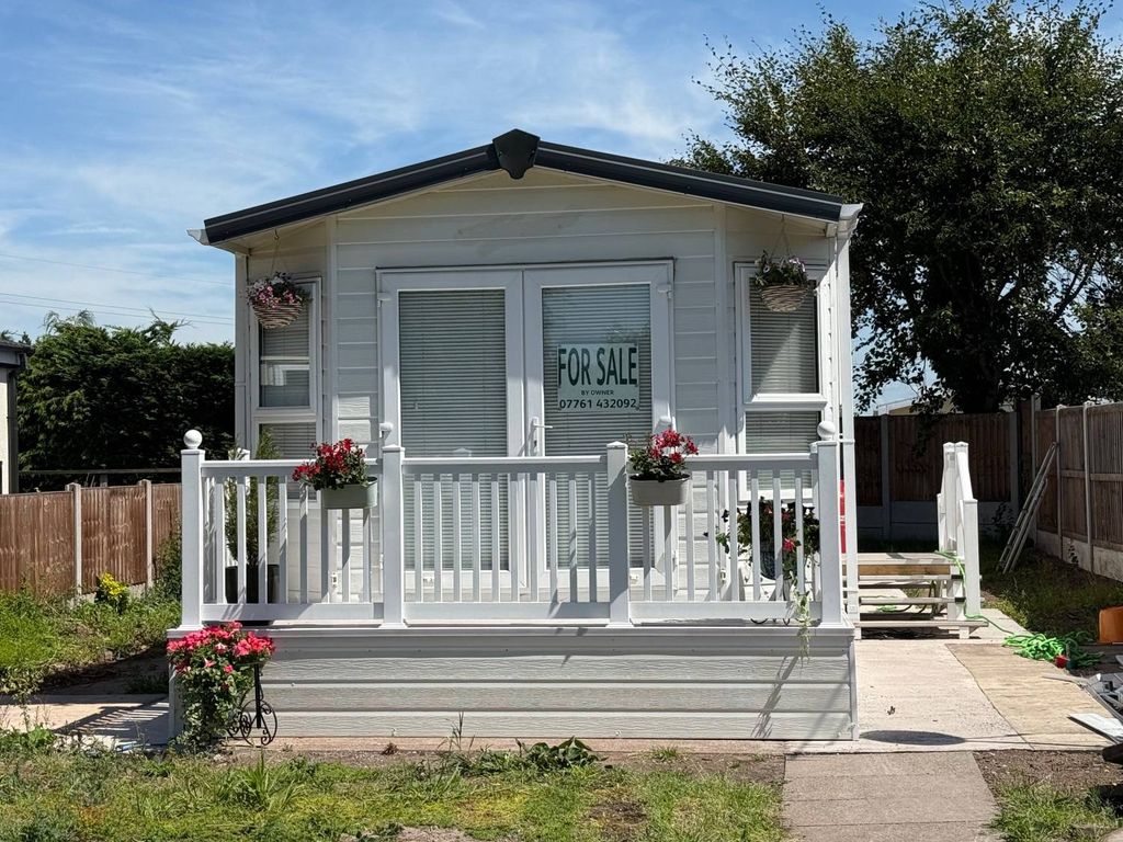 Property photo 1 of 29