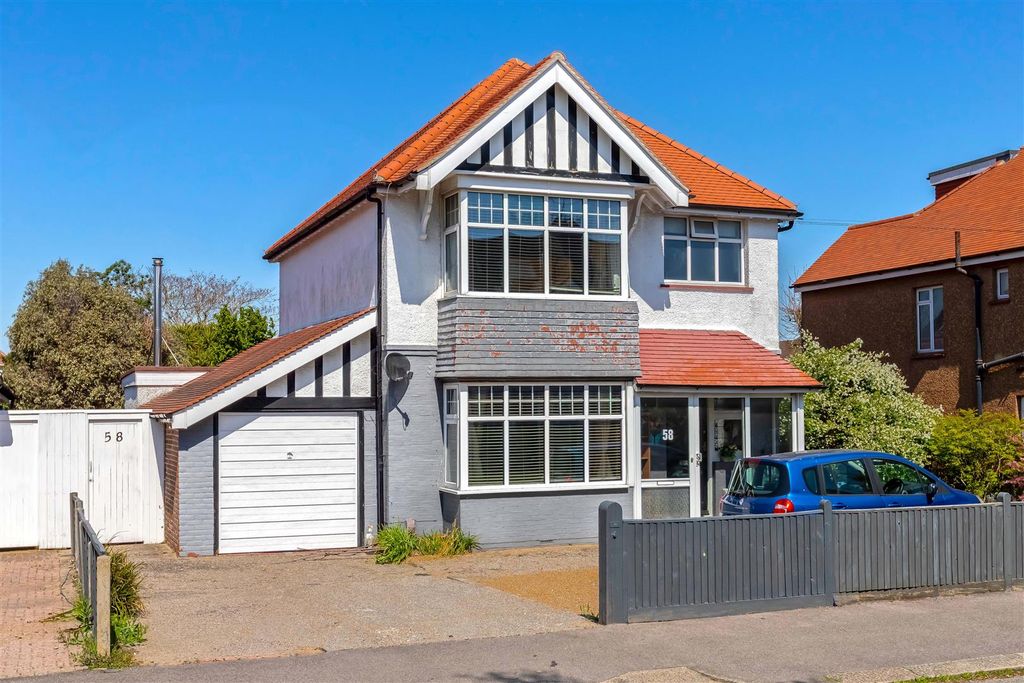 Property photo 1 of 24 St Lawrence Ave_28.Jpg