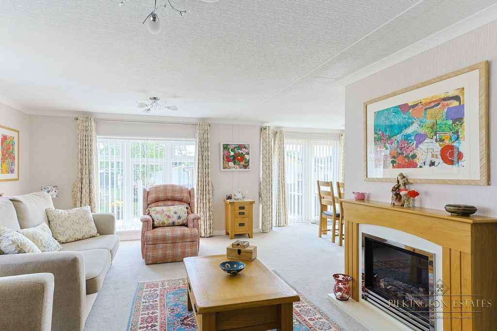 Property photo 2 of 22 4307313