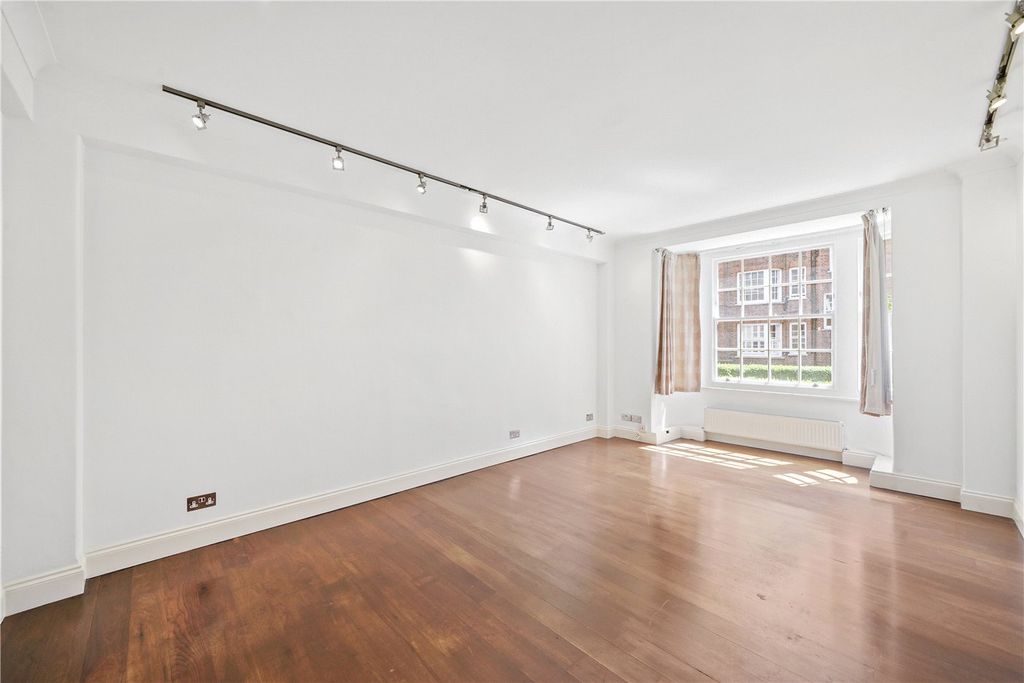 Property photo 2 of 11 Picture No. 29