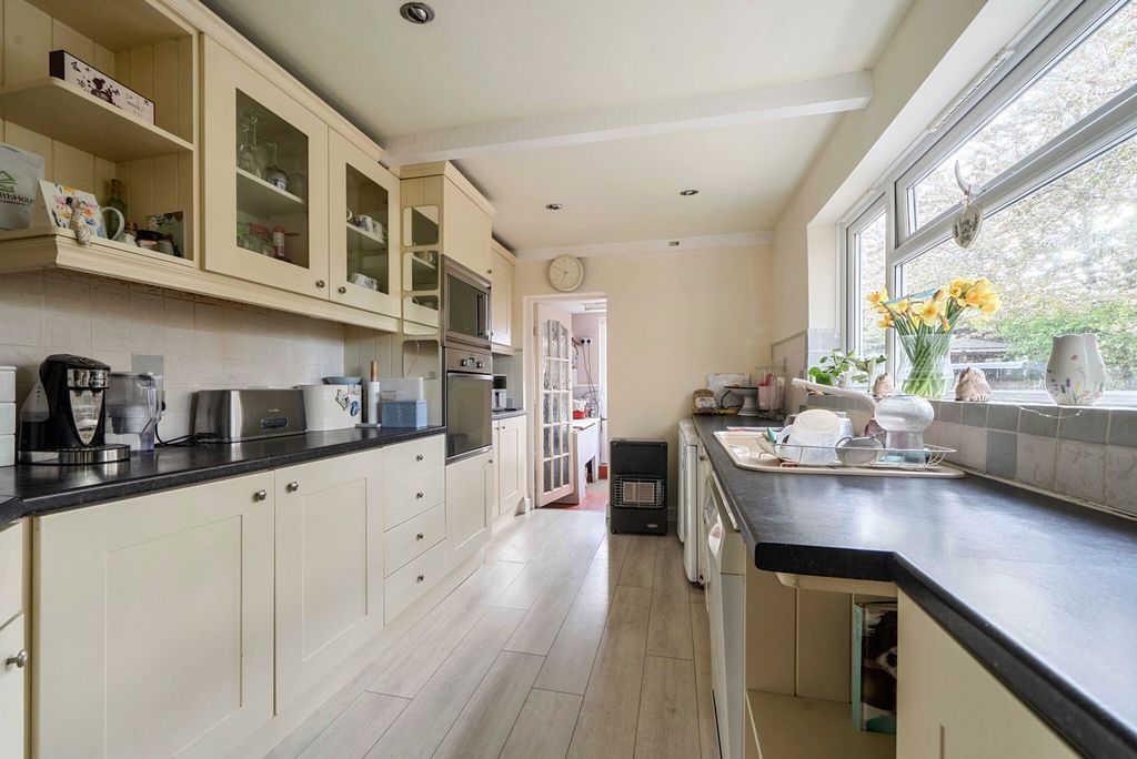 Property photo 2 of 23 1448748-19-69E66E...