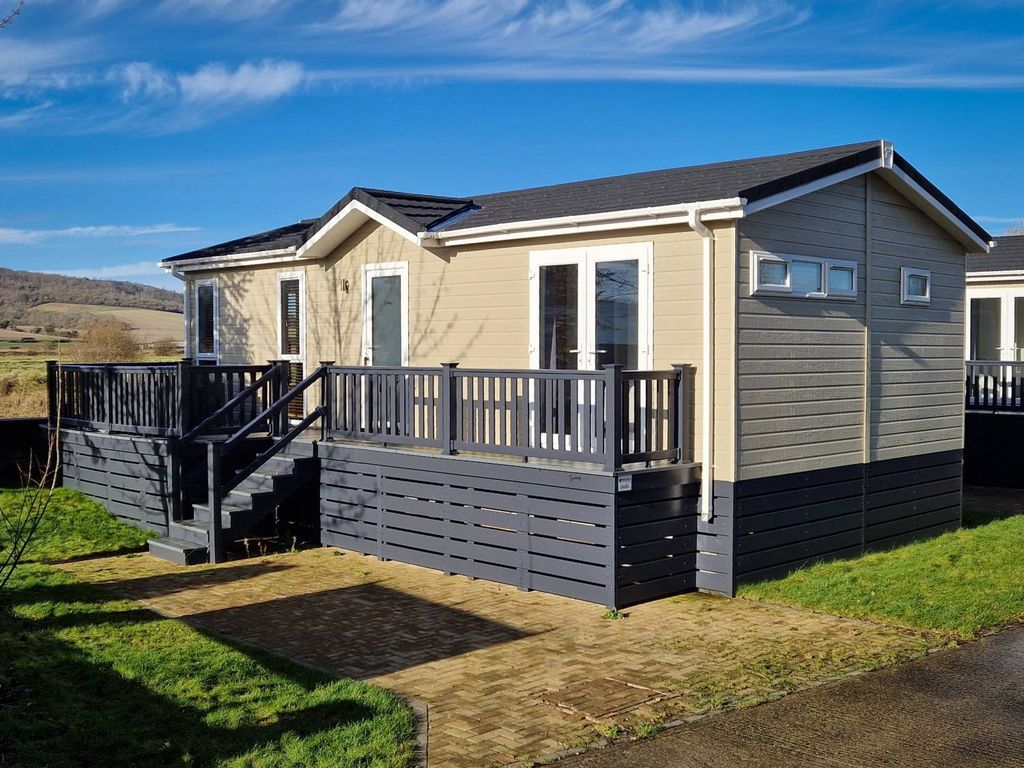 Property photo 1 of 30