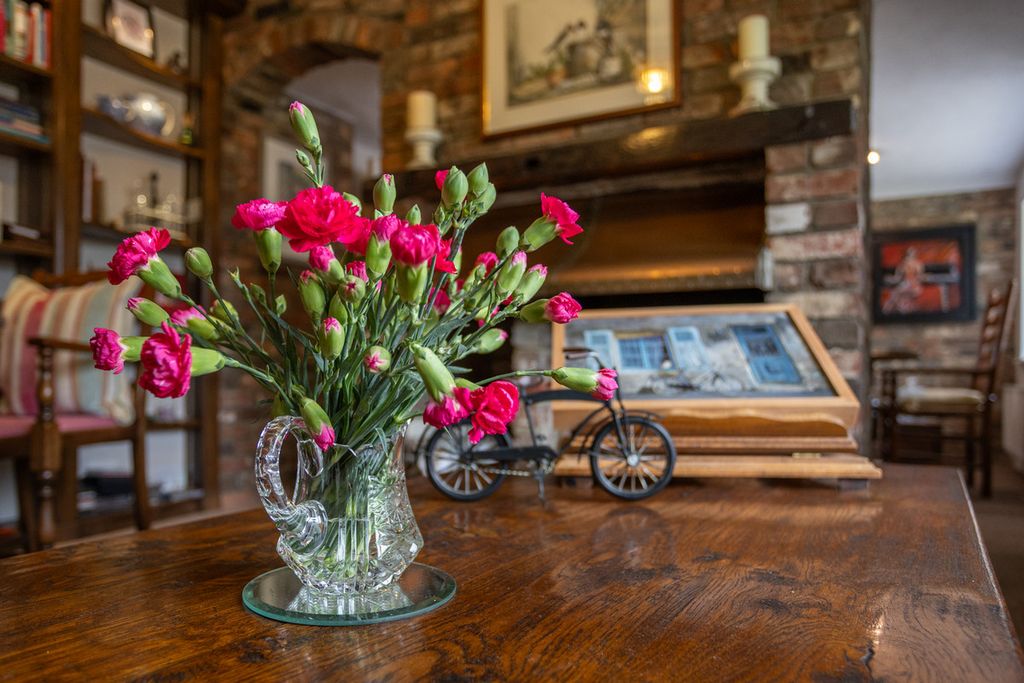 Property photo 3 of 48