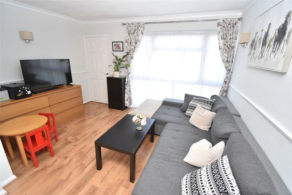 Property photo 2 of 18 Picture No. 08