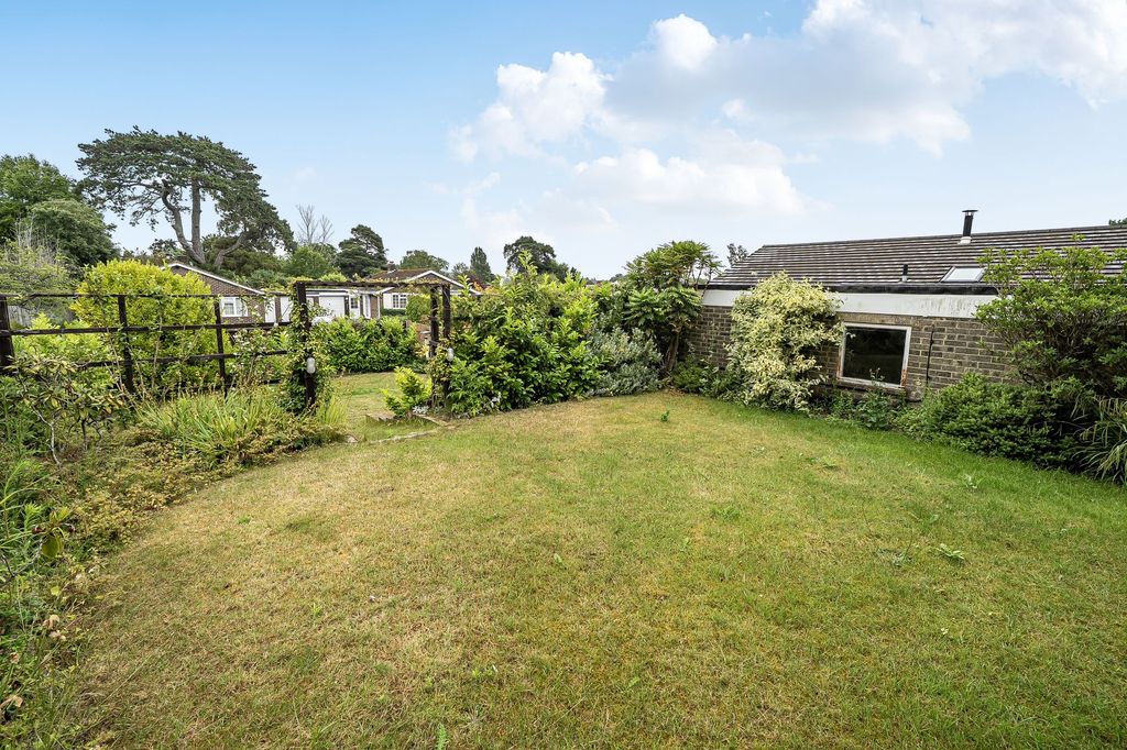 Property photo 3 of 19 Garden