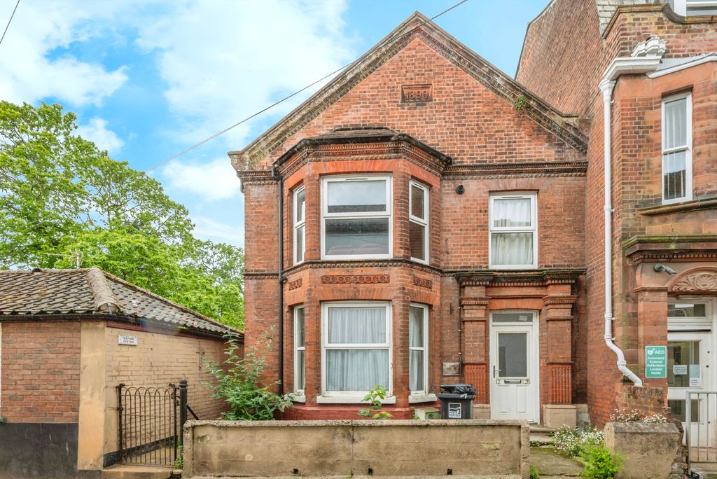 Property photo 1 of 15 Photography