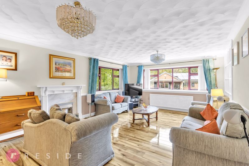 Property photo 2 of 27 Lounge