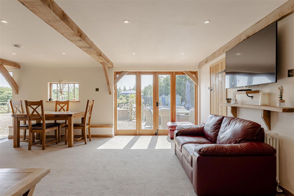 Property photo 3 of 50 L J Imaging-16.Jpg