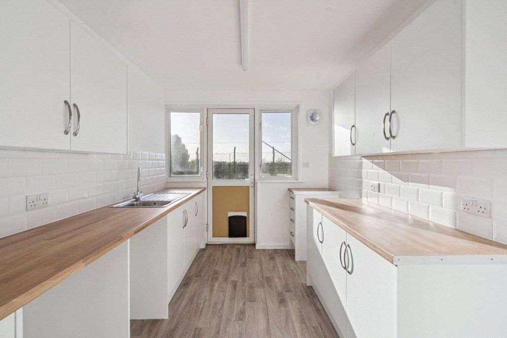 Property photo 2 of 9 Picture No. 18