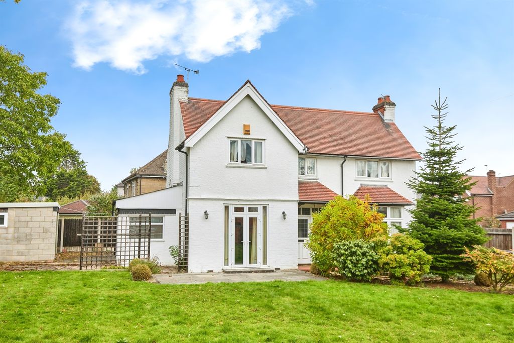 Property photo 1 of 17