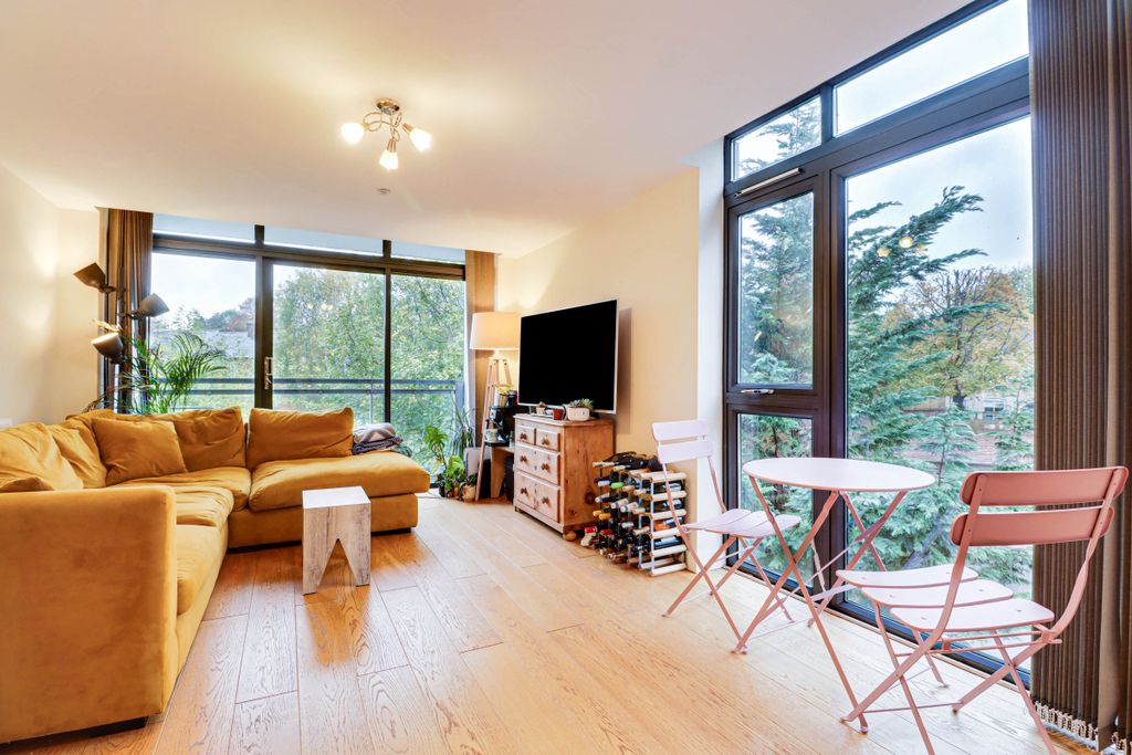 Property photo 3 of 13 Living/Dining Room