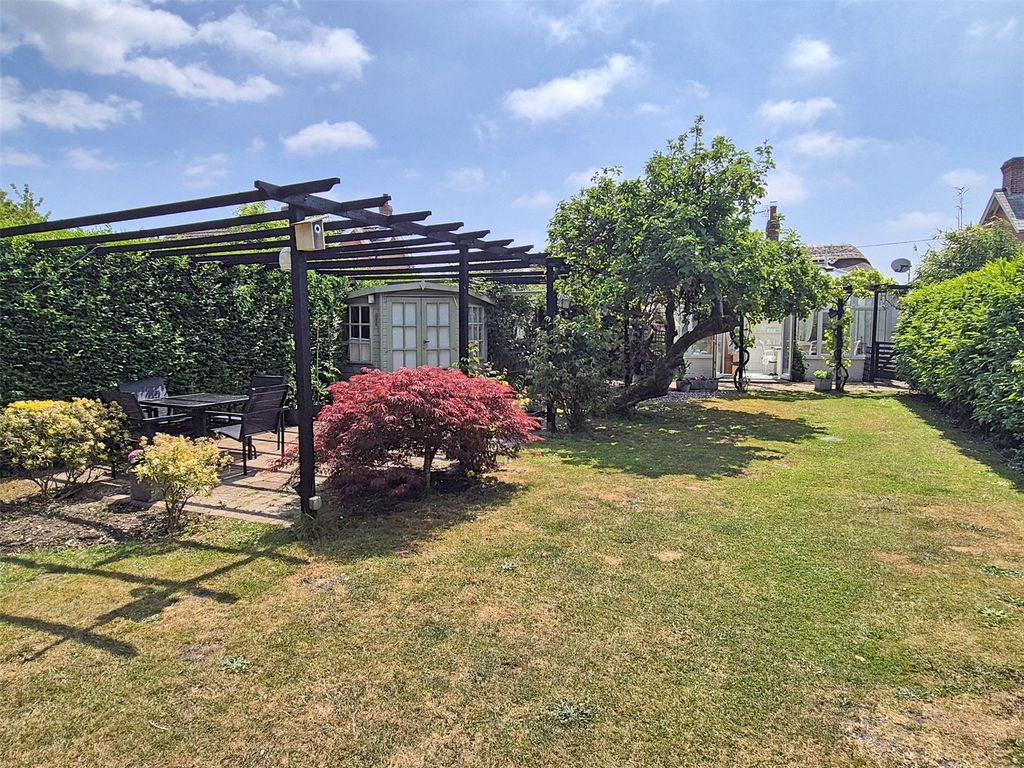 Property photo 2 of 28 Picture No. 03