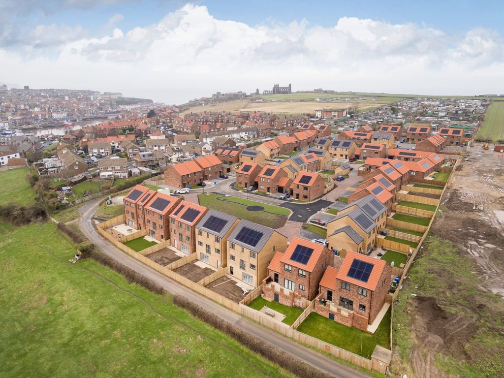 Property photo 3 of 33