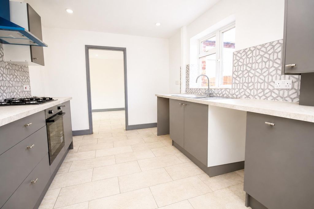 Property photo 2 of 15 7.Png