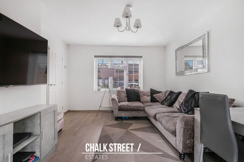 Property photo 2 of 23