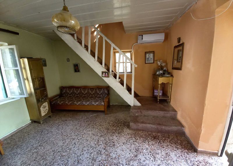 Property photo 2 of 8