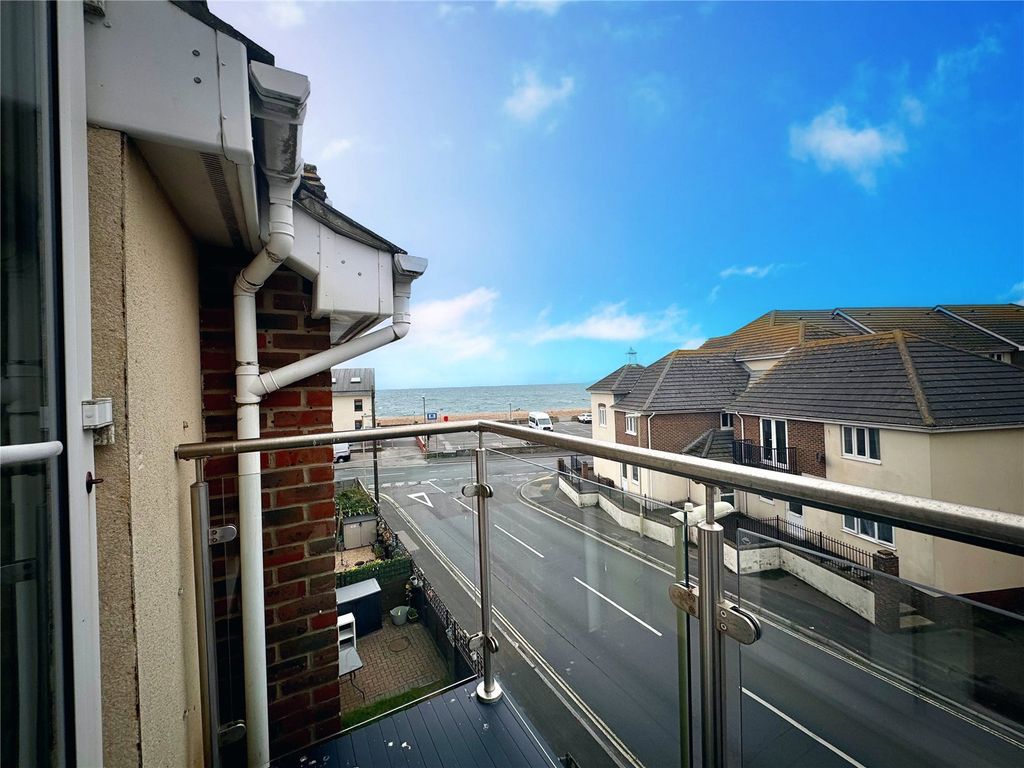Property photo 2 of 19 Picture No. 09