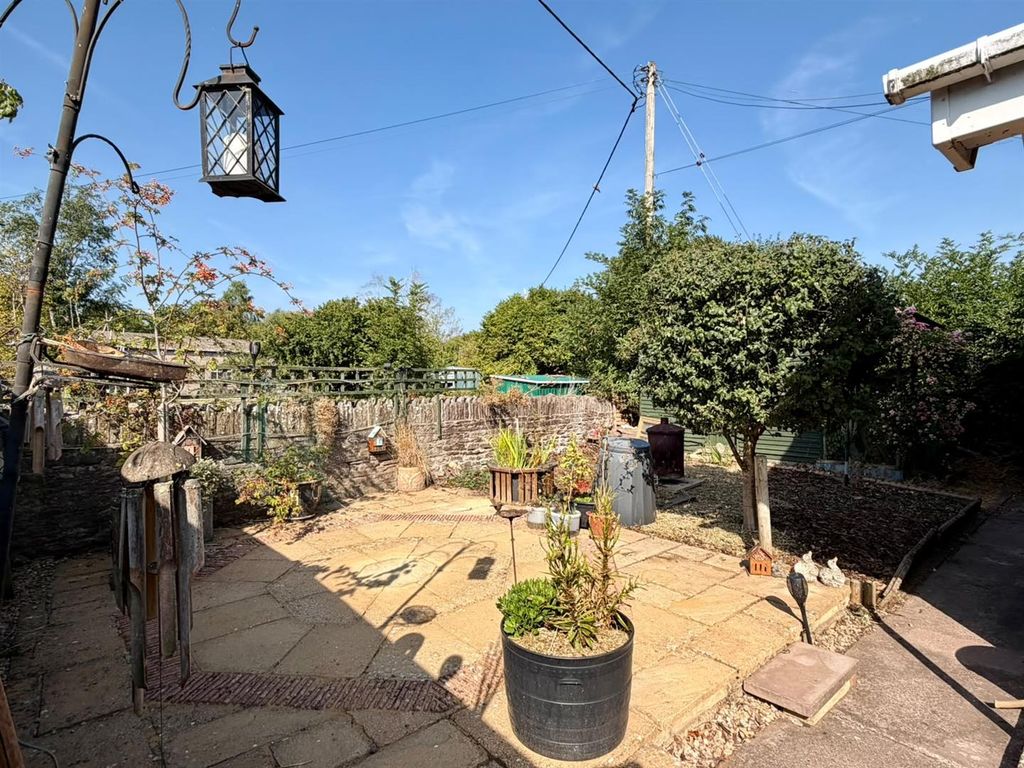 Property photo 2 of 12