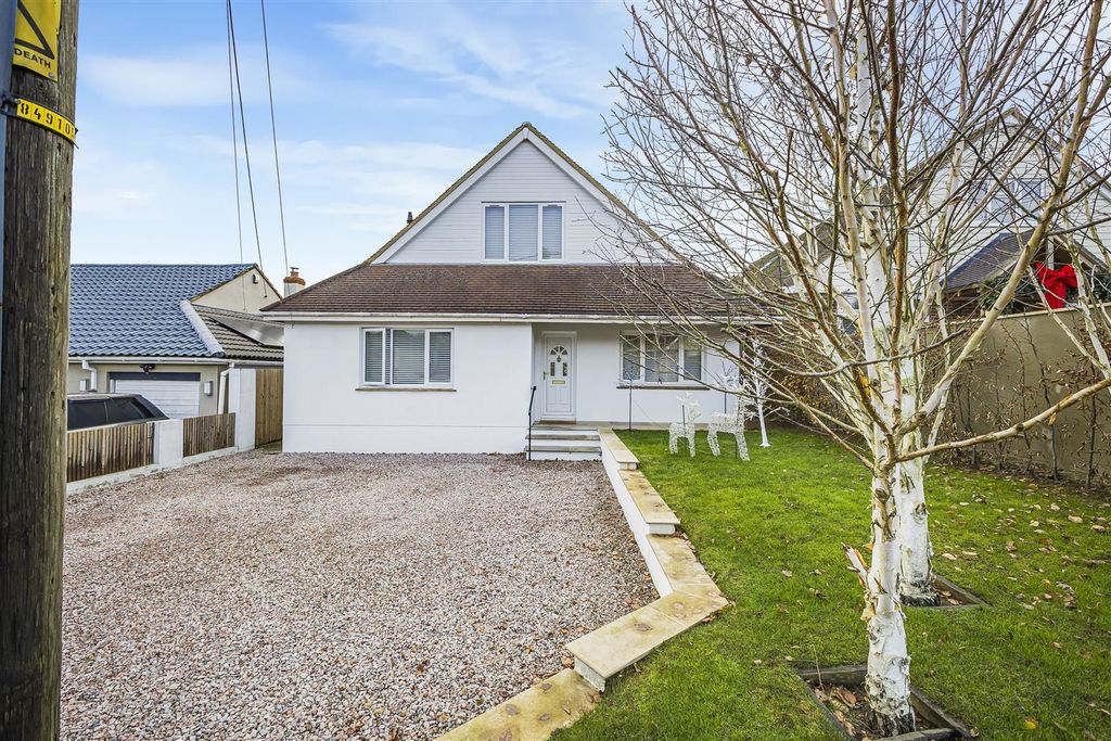 Property photo 1 of 28 Front