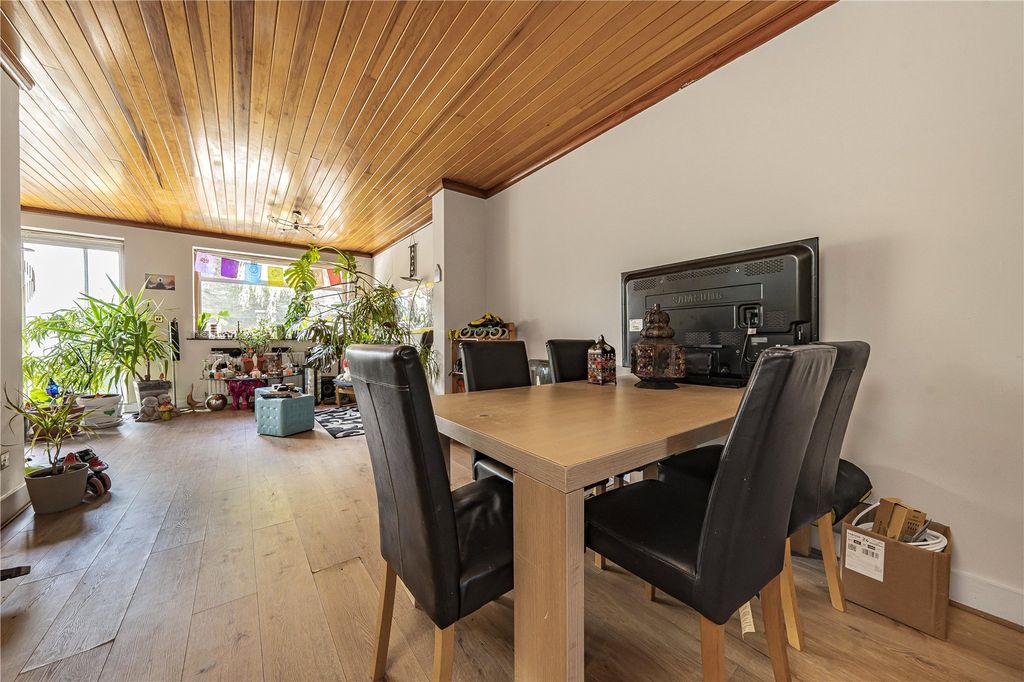 Property photo 2 of 10 Picture No. 11