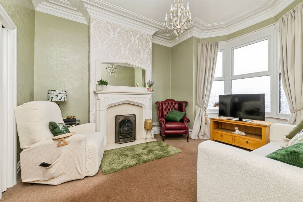 Property photo 2 of 18