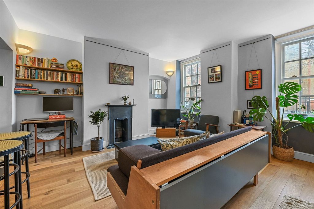 Property photo 1 of 15 Reception