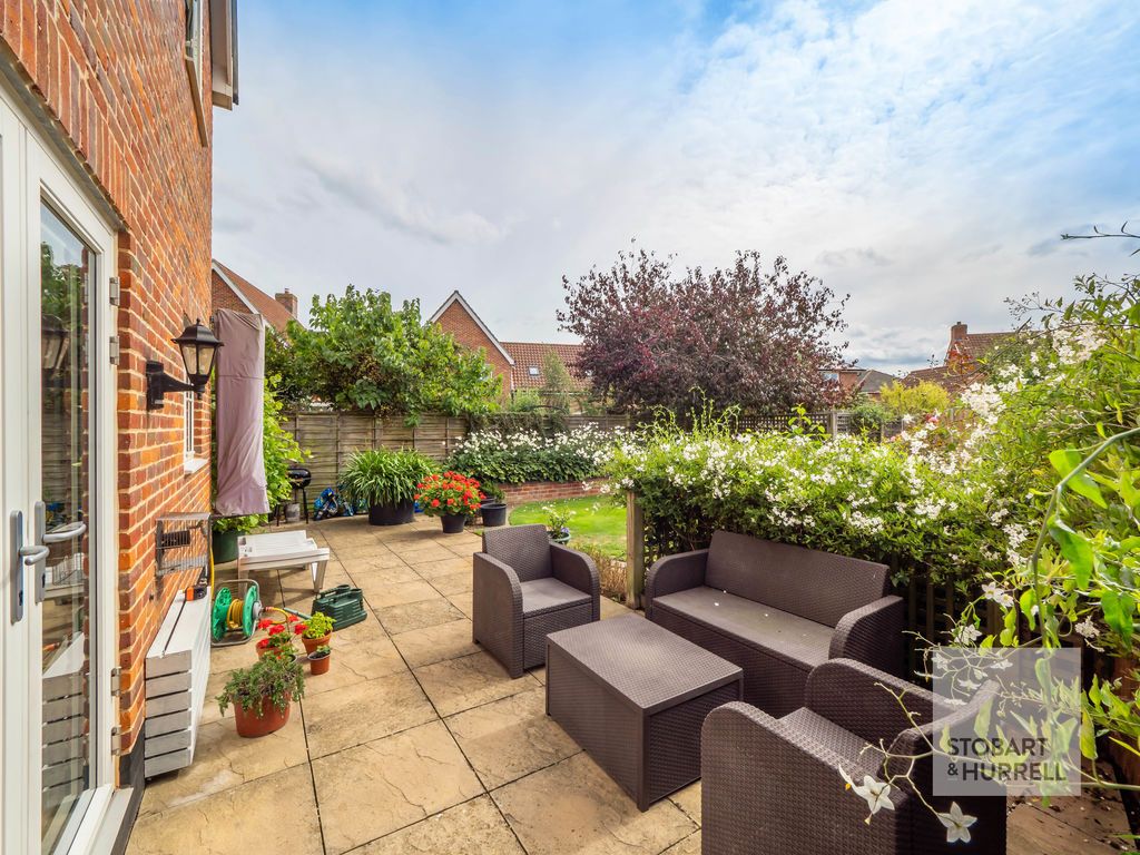 Property photo 2 of 20 Terrace