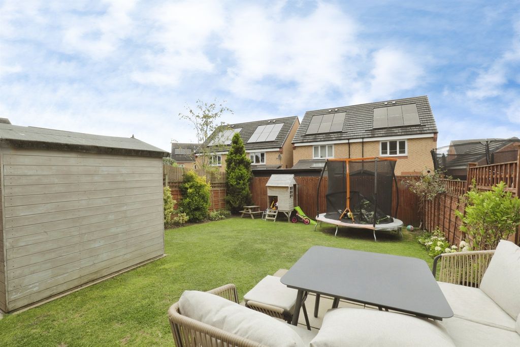 Property photo 2 of 17