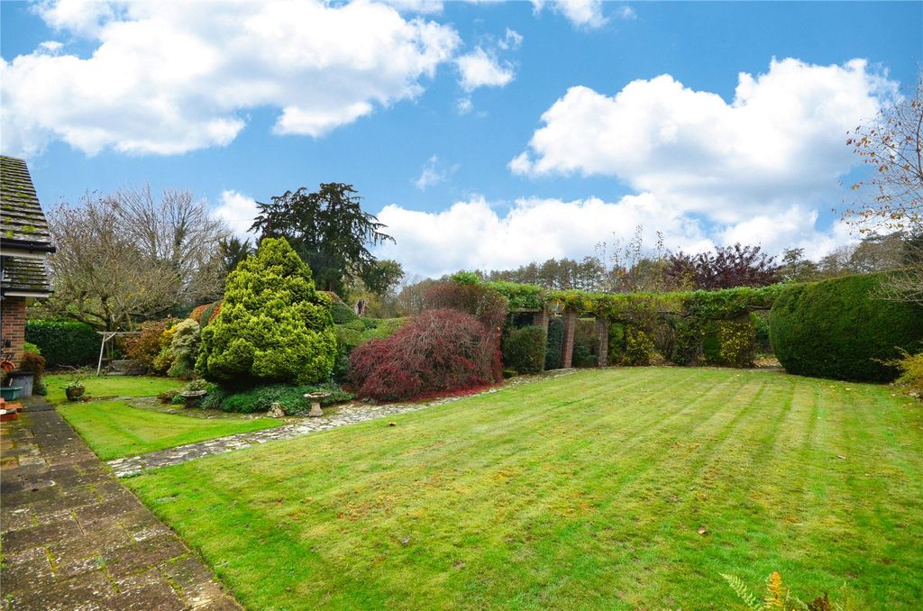 Property photo 3 of 19 Garden