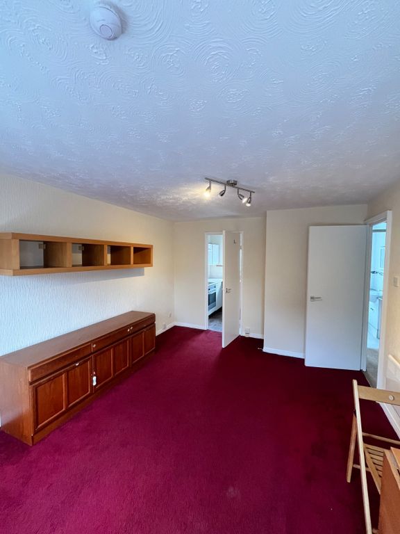 Property photo 2 of 10 Photo 2