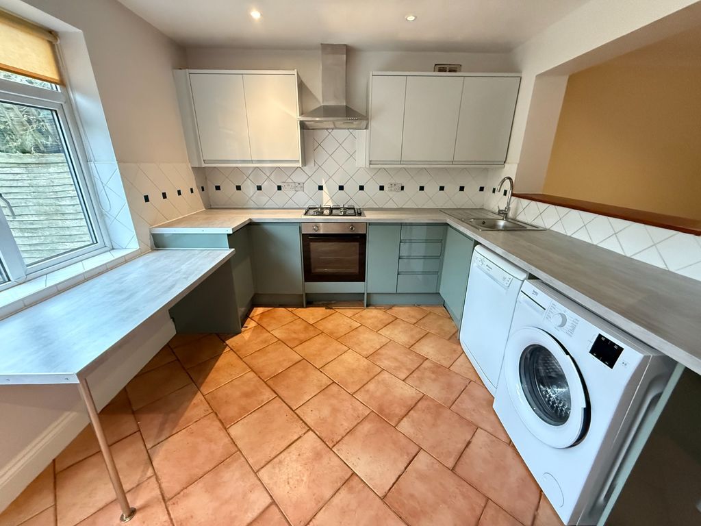 Property photo 3 of 13 4967306