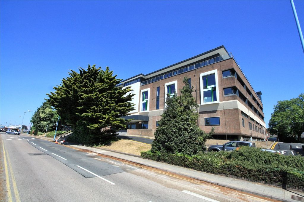 Property photo 1 of 9 External