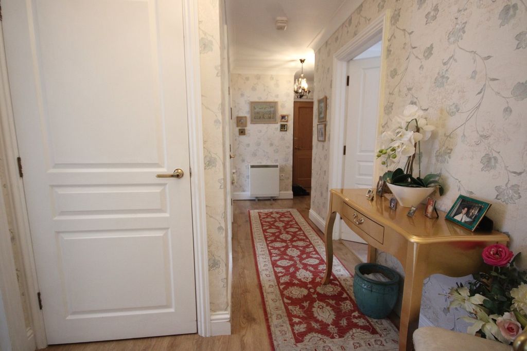 Property photo 3 of 21