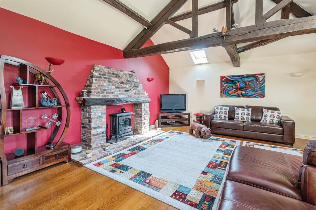 Property photo 2 of 17