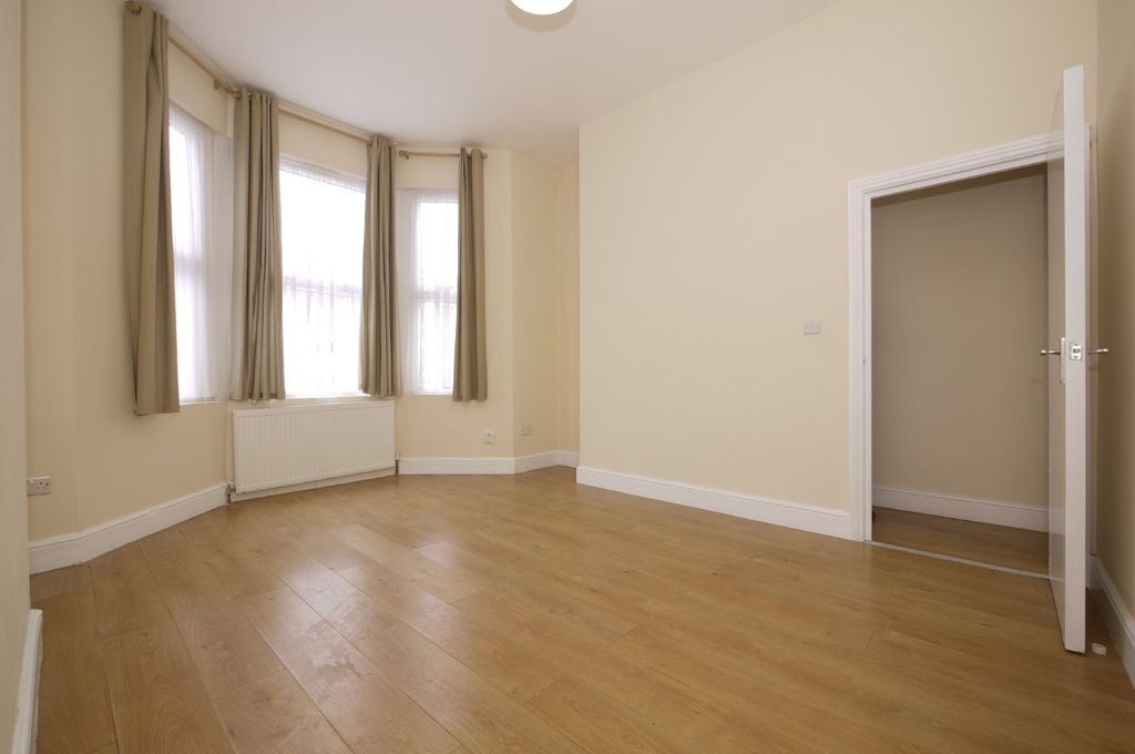 Property photo 2 of 9 5214132
