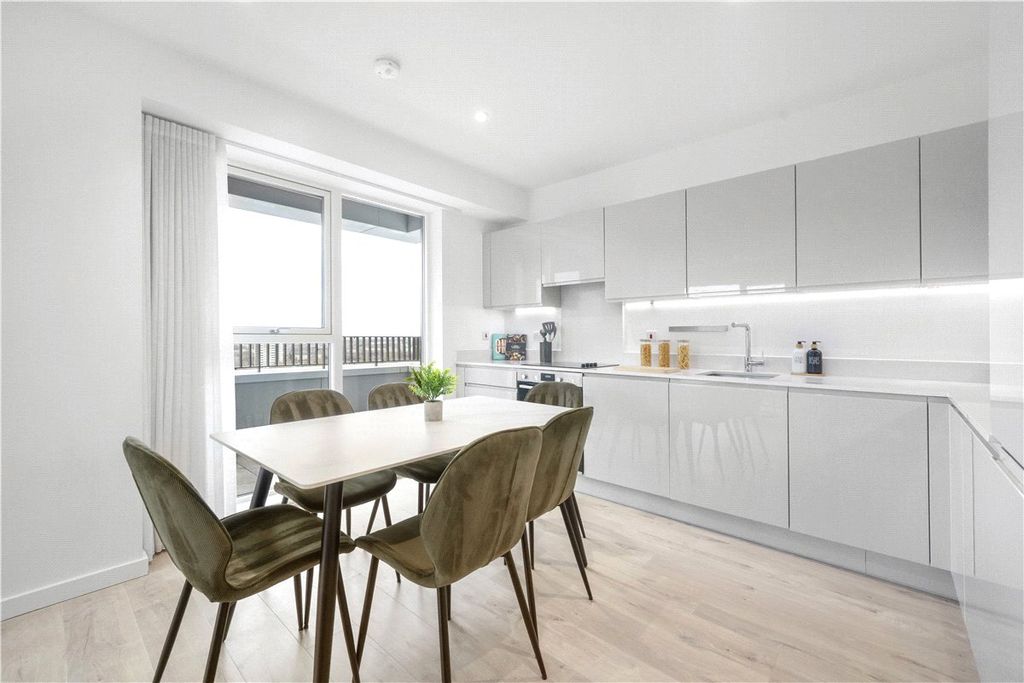 Property photo 1 of 28 Picture No. 41