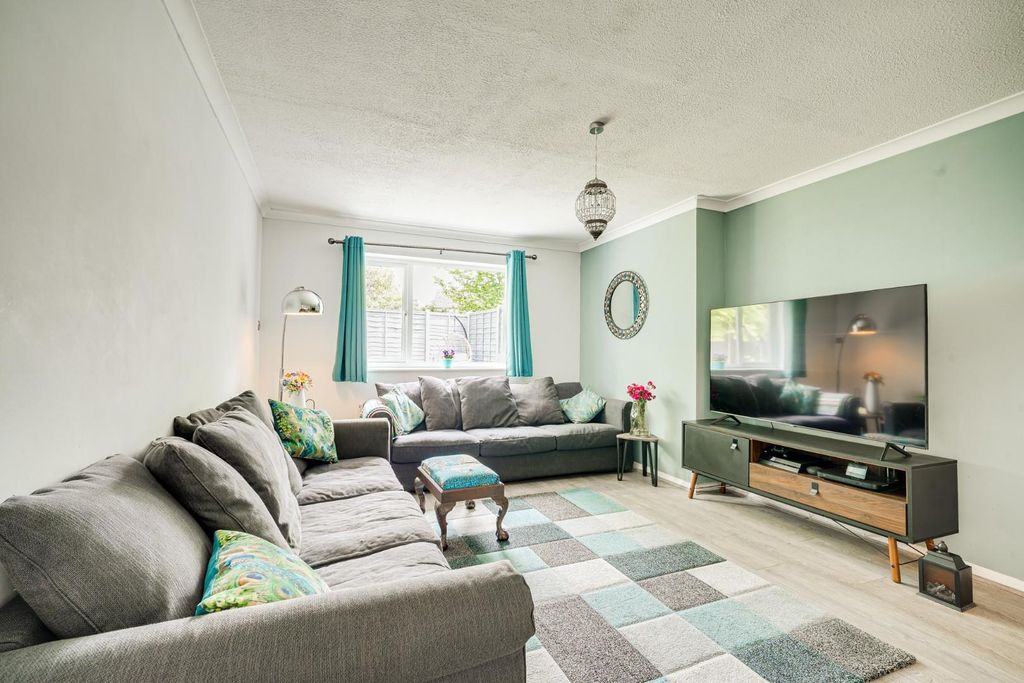 Property photo 2 of 19
