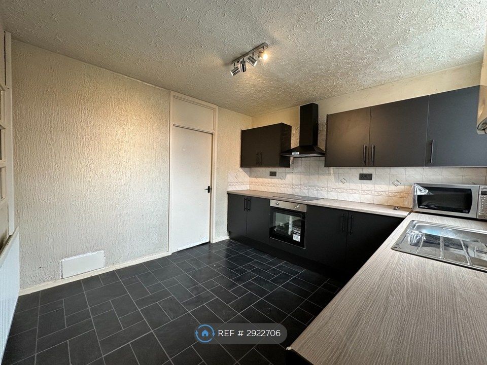 Property photo 2 of 15 Kitchen