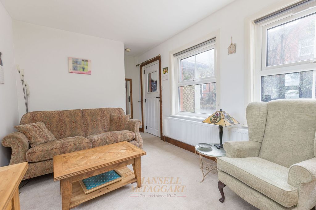 Property photo 3 of 18