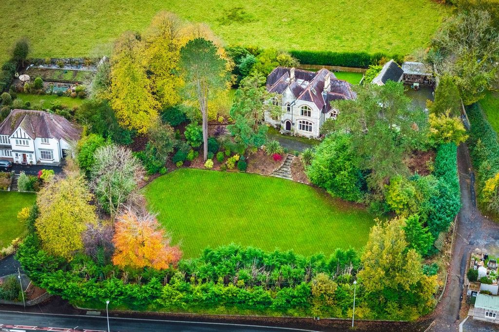 Property photo 3 of 34