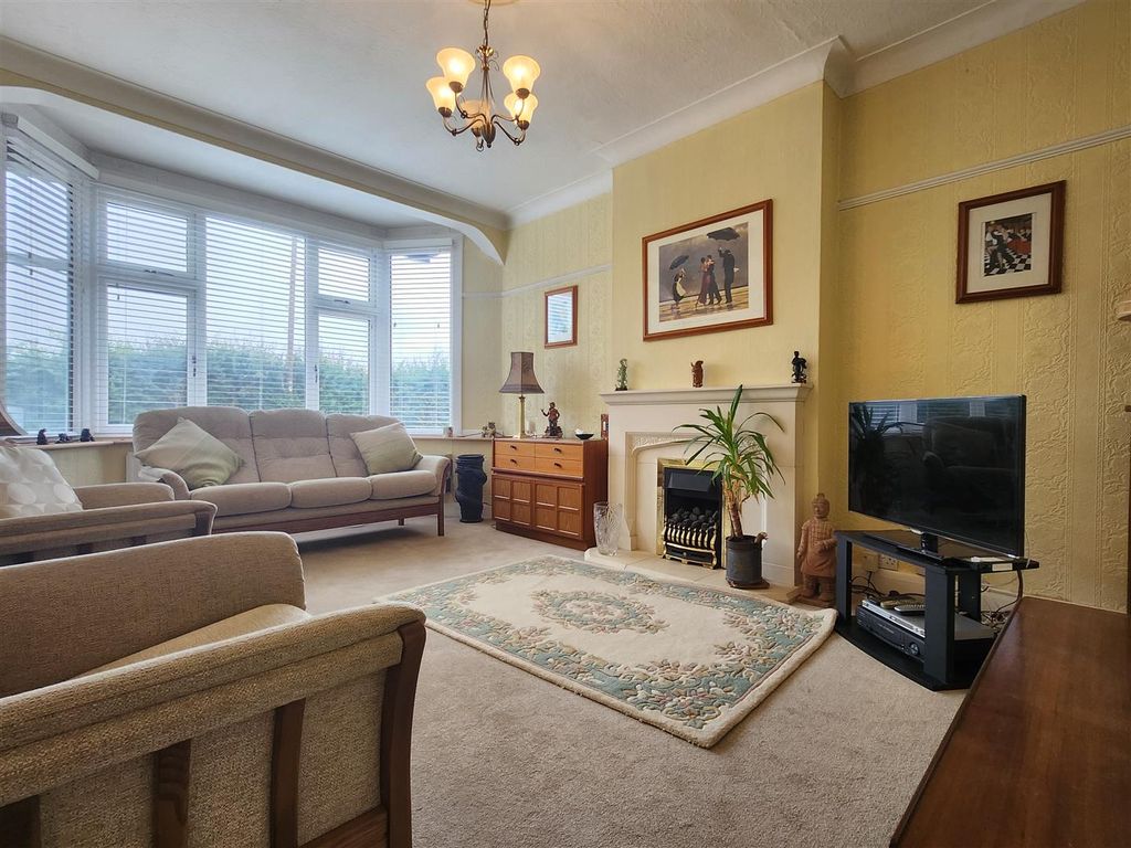 Property photo 2 of 14 Rec.Jpg