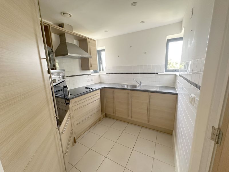 Property photo 2 of 17 Kitchen