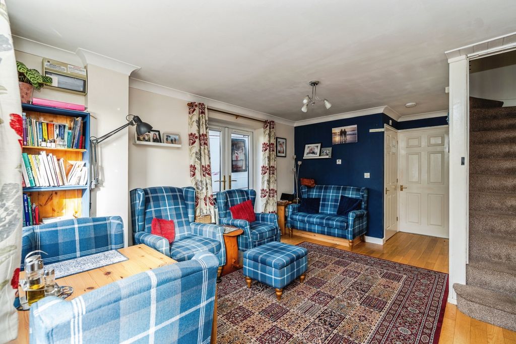 Property photo 2 of 17 Photo