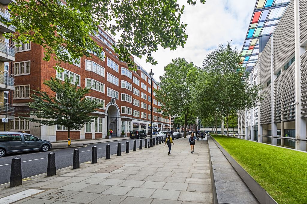 Property photo 2 of 6 Romney-House-005